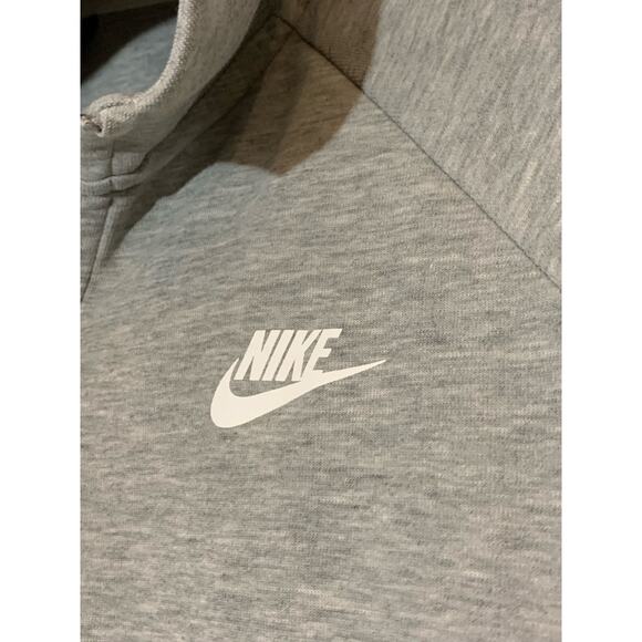 Nike Tech Women's Size Large Gray/White Hooded Full Zip Athletic Jacket - Picture 3 of 6